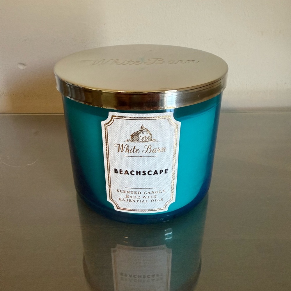 Bath & Body Works White Barn Beachscape Candle
